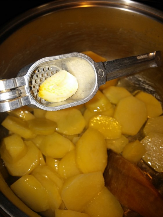 potatos garlic