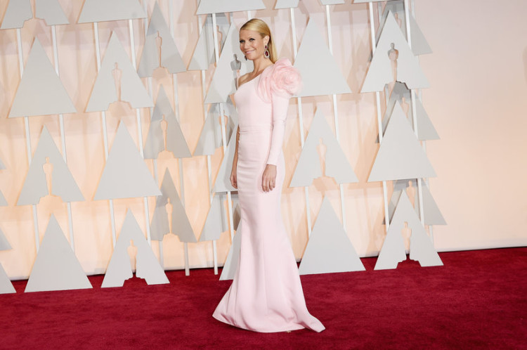 Gwyneth Paltrow in Ralph & Russo Couture