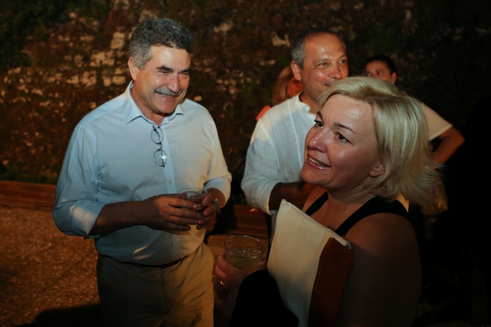 Ο Δήμαρχος Κέρκυρας Κωνσταντίνος Νικολούζος με τη Μαρίνα Κουταρέλλη στο Welcome Cocktail του CCYR2015