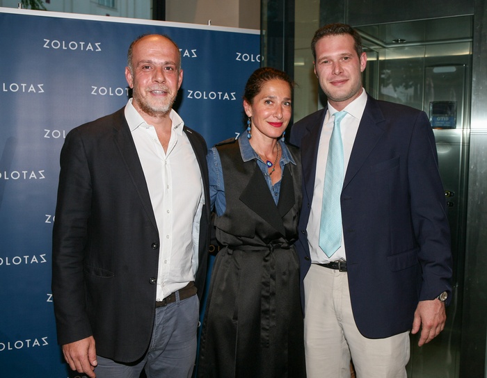 Ο Κώστας Α. Χατζηπατέρας με την Κατερίνα Ψωμά και τον CEO του οίκου ZOLOTAS Γιώργο Παπαλέξη.