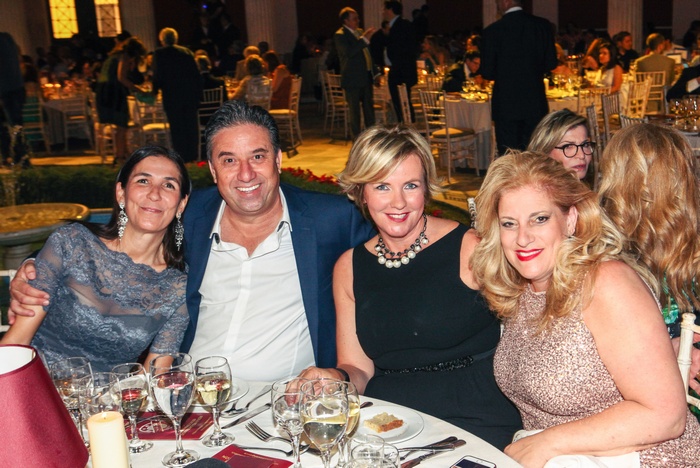 H Gabriella calini με τους ιδρυτές των Make-A-Wish Israel κο και κα Avi Bar-Aharon Και Make-A-Wish Italy Sune Fontani