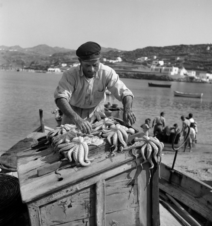 Πέτρος Μπρούσαλης, Μύκονος, περ.1965 © Φωτογραφικό Αρχείο Μουσείου Μπενάκη