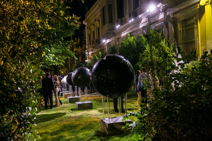H Όλγα Γουλανδρή παρουσίασε την έκθεση principium στους κήπους της Ιταλικής Πρεσβείας - Fay's ...